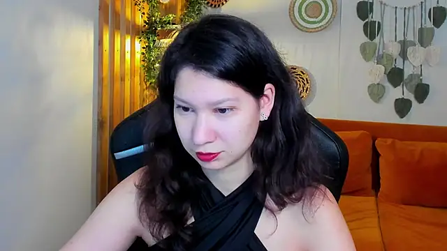 SaraDenars online show from November 5, 5:10 am