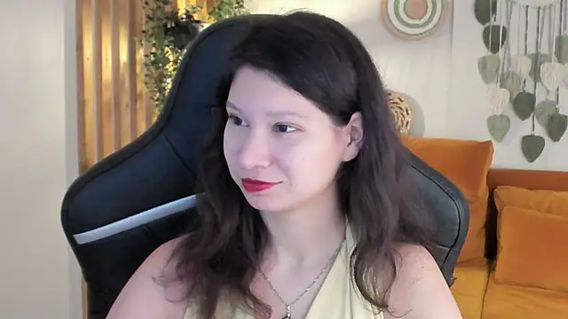 SaraDenars online show from December 3, 5:30 am