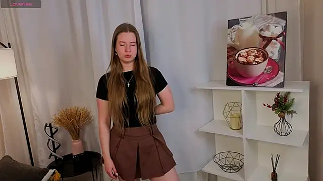 MowasaBritten online show from April 4, 4:46 pm