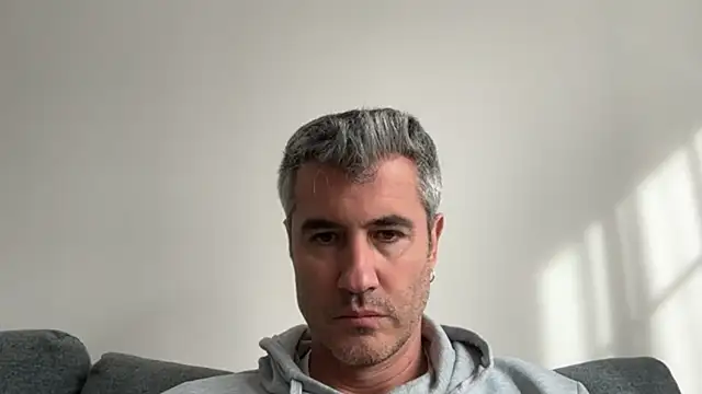 Snapshot of aprendiendo44 chatting on November 4, 9:46 am aprendiendo44 online show from November 4, 9:46 am