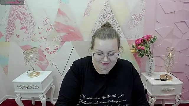 Snapshot of Beka_florence chatting on November 7, 9:14 am Beka florence online show from November 7, 9:14 am