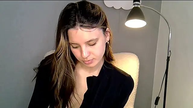 KiraHoney online show from May 10, 11:14 am