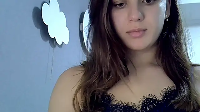 KiraHoney online show from November 22, 8:40 pm