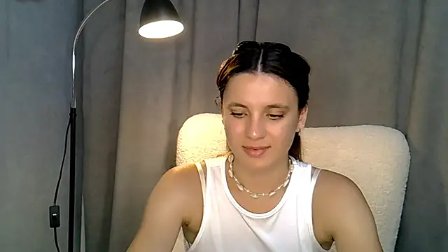 Snapshot of KiraHoney chatting on July 1, 9:59 pm KiraHoney online show from July 1, 9:59 pm
