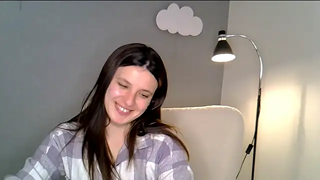 KiraHoney online show from April 15, 8:31 pm