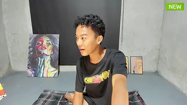 UrBigFatAsianCock online show from November 3, 12:31 pm