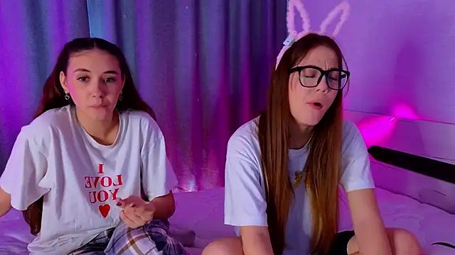 Snapshot of MargaretMorris chatting on December 22, 9:31 am MargaretMorris online show from December 22, 9:31 am