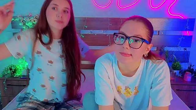 MargaretMorris online show from December 15, 12:44 pm