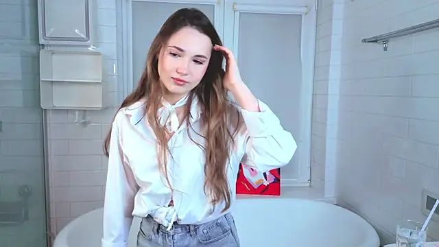 Snapshot of LeenaPuita chatting on November 22, 5:56 pm LeenaPuita online show from November 22, 5:56 pm