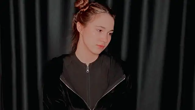 Snapshot of LeenaPuita chatting on January 11, 4:14 pm LeenaPuita online show from January 11, 4:14 pm