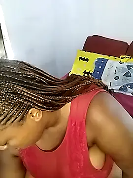 amourbigass online show from November 7, 10:20 am