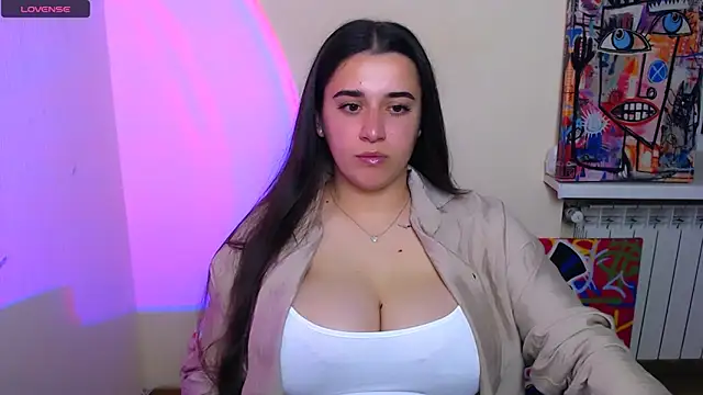 Snapshot of AlinaDoll_ chatting on May 26, 7:17 am AlinaDoll online show from May 26, 7:17 am