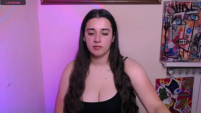 Snapshot of AlinaDoll_ chatting on June 18, 7:18 am AlinaDoll online show from June 18, 7:18 am