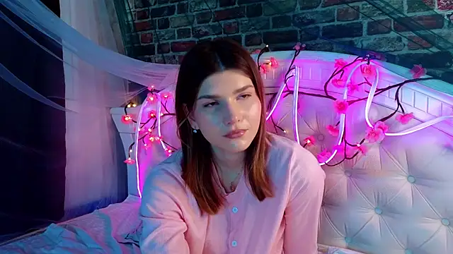 WilmaJohnson online show from March 10, 6:50 am