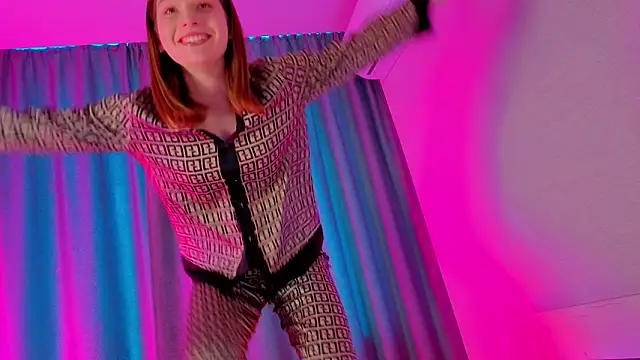 Snapshot of WilmaJohnson chatting on February 13, 8:36 am WilmaJohnson online show from February 13, 8:36 am