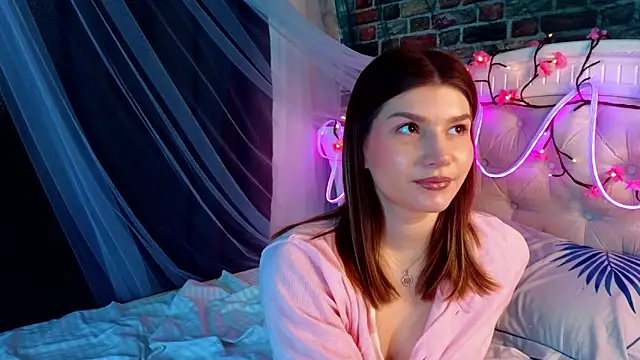 WilmaJohnson online show from March 11, 7:13 am