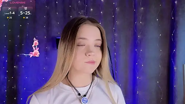 JeanToh online show from November 19, 3:12 pm