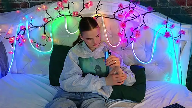 CathyCaldwell online show from March 15, 5:25 am