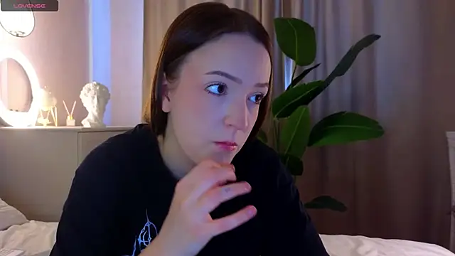 Snapshot of FrancesMason chatting on March 3, 6:20 am FrancesMason online show from March 3, 6:20 am