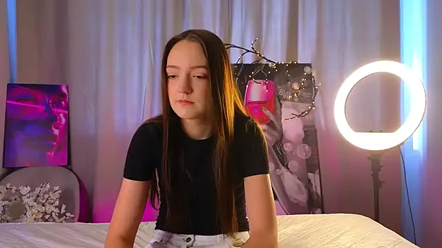 Snapshot of FrancesMason chatting on February 21, 7:43 am FrancesMason online show from February 21, 7:43 am