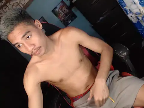 Snapshot of mrsexyteens chatting on February 8, 5:16 am mrsexyteens online show from February 8, 5:16 am