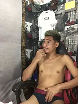 Snapshot of mrsexyteens chatting on February 21, 4:14 am mrsexyteens online show from February 21, 4:14 am