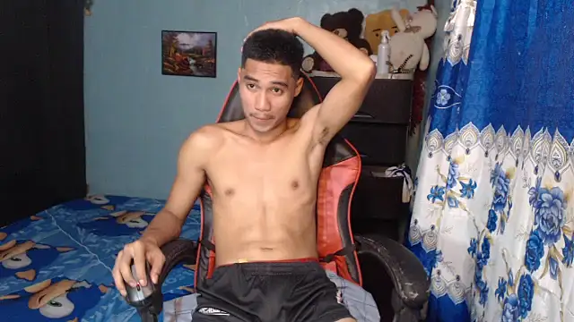 Snapshot of mrsexyteens chatting on January 17, 1:04 pm mrsexyteens online show from January 17, 1:04 pm