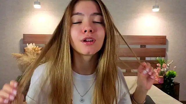 MargieDavidson online show from February 10, 8:46 am