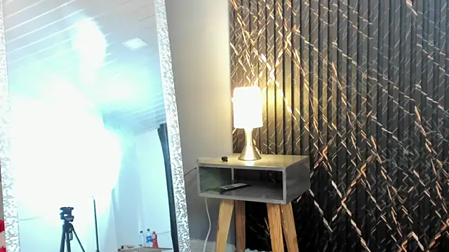 clara heat online show from May 8, 7:06 pm