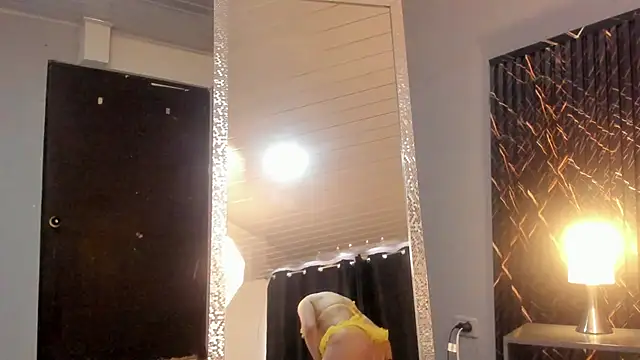 clara heat online show from November 20, 7:58 pm