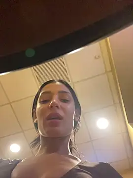 VickyM99 online show from November 18, 2:20 pm