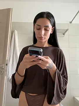 VickyM99 online show from April 19, 8:59 am