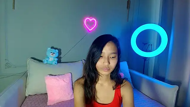 lihnpham online show from November 28, 3:39 am