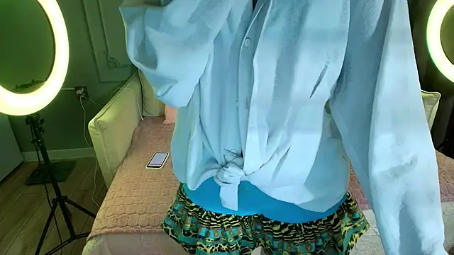 lihnpham online show from December 21, 3:30 am