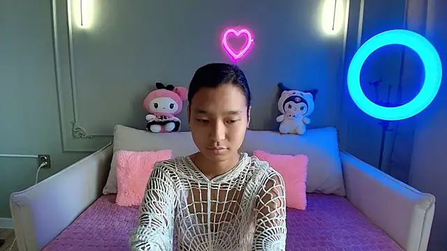 lihnpham online show from November 30, 3:40 am