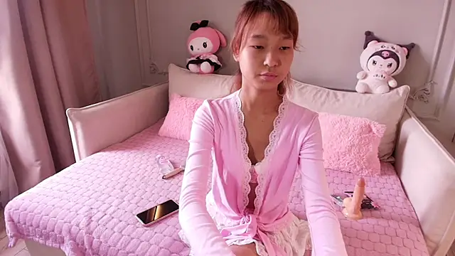 lihnpham online show from April 4, 3:02 am