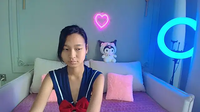 lihnpham online show from December 3, 3:29 am