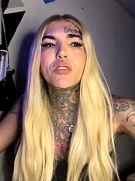 Snapshot of euscarlethotgirl chatting on November 14, 10:46 pm euscarlethotgirl online show from November 14, 10:46 pm