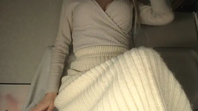 charm  me online show from February 13, 9:59 pm