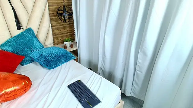 KimberlyFox t online show from February 6, 12:56 pm