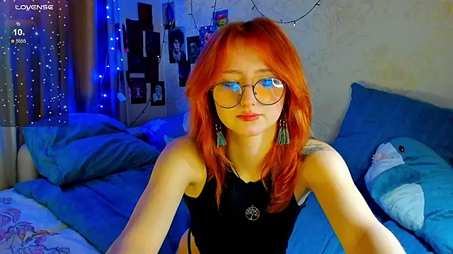 DragonflyLiza online show from November 20, 1:56 pm