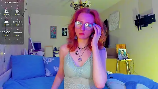 DragonflyLiza online show from November 16, 8:30 am