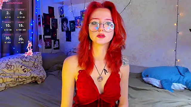 DragonflyLiza online show from December 5, 12:26 pm