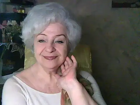 Snapshot of ValeriaKroww chatting on May 6, 5:55 am ValeriaKroww online show from May 6, 5:55 am