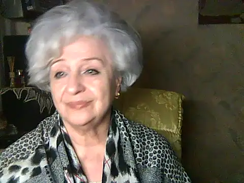 Snapshot of ValeriaKroww chatting on April 21, 6:14 pm ValeriaKroww online show from April 21, 6:14 pm