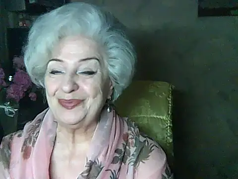 Snapshot of ValeriaKroww chatting on June 12, 5:21 pm ValeriaKroww online show from June 12, 5:21 pm