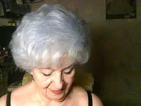 Snapshot of ValeriaKroww chatting on July 15, 8:49 pm ValeriaKroww online show from July 15, 8:49 pm