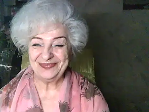 Snapshot of ValeriaKroww chatting on June 10, 5:19 am ValeriaKroww online show from June 10, 5:19 am