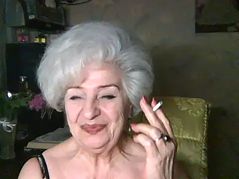 Snapshot of ValeriaKroww chatting on June 14, 5:03 pm ValeriaKroww online show from June 14, 5:03 pm