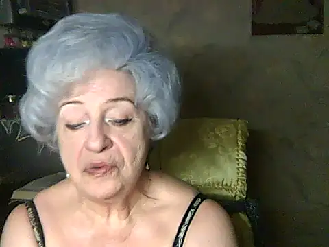Snapshot of ValeriaKroww chatting on July 7, 5:49 pm ValeriaKroww online show from July 7, 5:49 pm